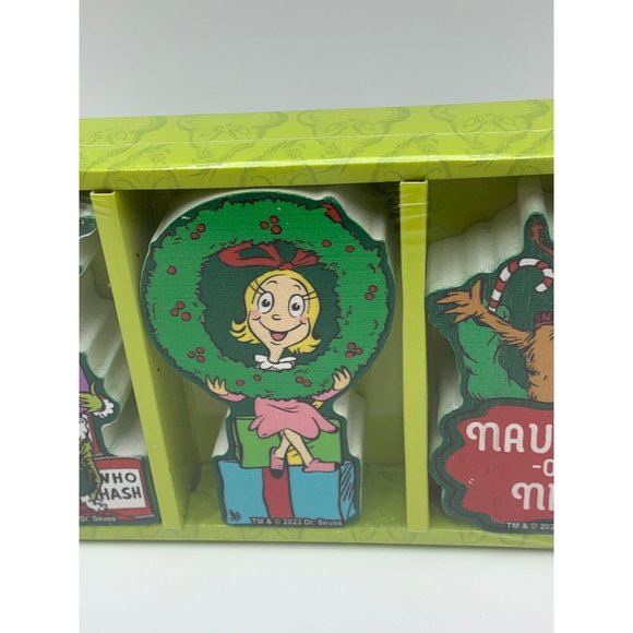 Dr. Seuss The Grinch Christmas 5 Piece Decorating Set & 3 Piece Wood Block Set - Picture 8 of 12